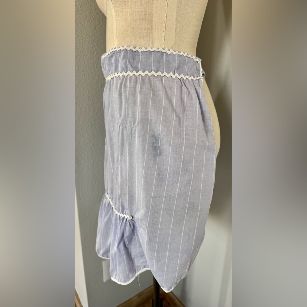 Vintage Ric Rac Apron with Pocket - Picture 4 of 5
